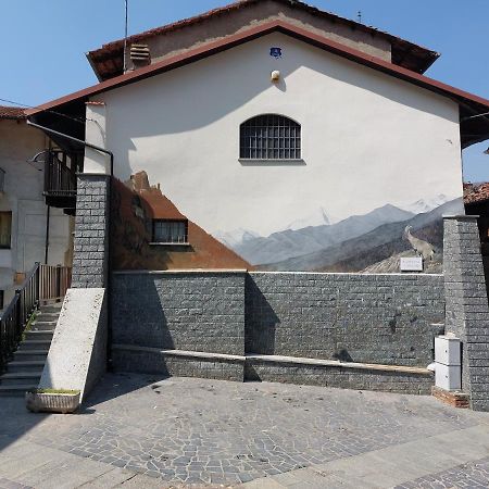 Casa Del Rustico, Indipendente Vista Sacra Con Dipinto Villa Caprie Екстериор снимка