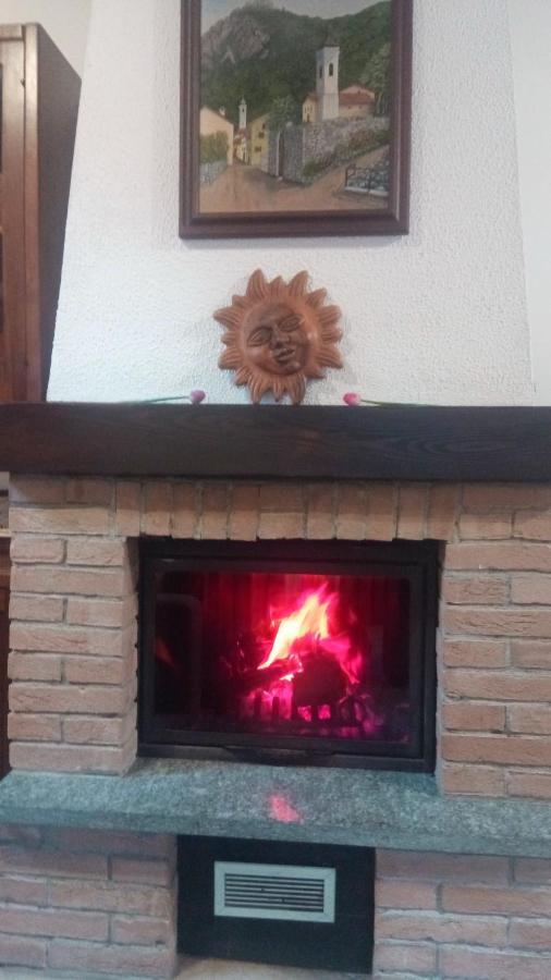 Casa Del Rustico, Indipendente Vista Sacra Con Dipinto Villa Caprie Екстериор снимка