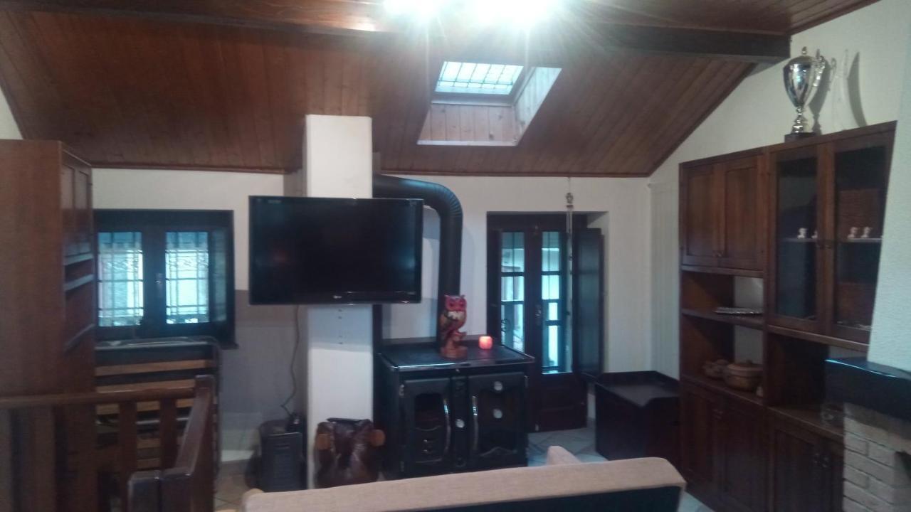 Casa Del Rustico, Indipendente Vista Sacra Con Dipinto Villa Caprie Екстериор снимка