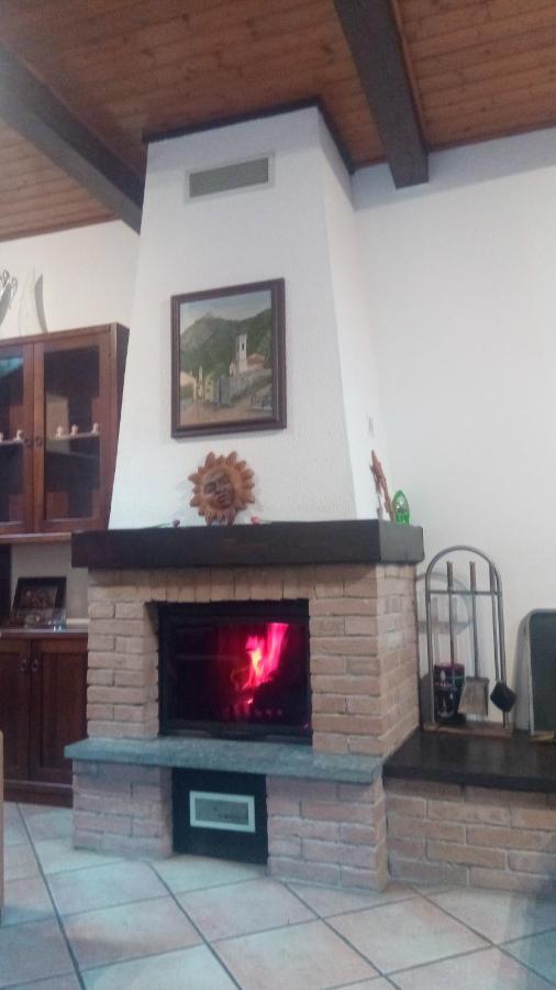 Casa Del Rustico, Indipendente Vista Sacra Con Dipinto Villa Caprie Екстериор снимка
