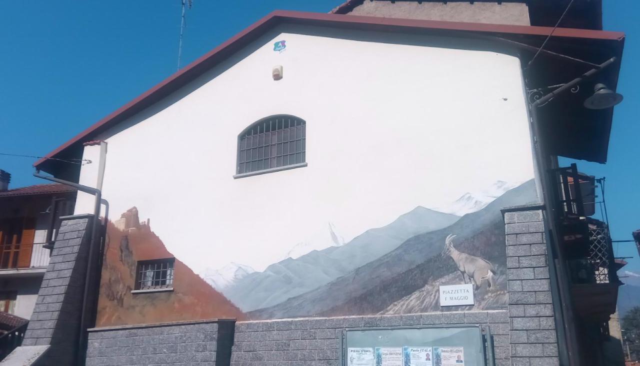 Casa Del Rustico, Indipendente Vista Sacra Con Dipinto Villa Caprie Екстериор снимка