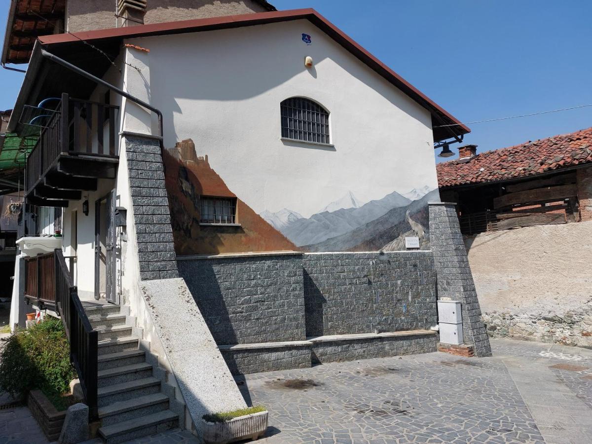 Casa Del Rustico, Indipendente Vista Sacra Con Dipinto Villa Caprie Екстериор снимка